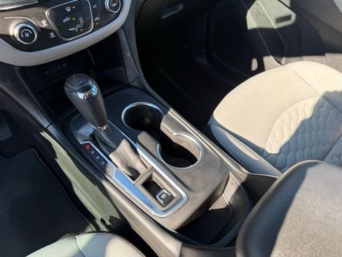 Used 2019 Chevrolet Equinox LS image 23