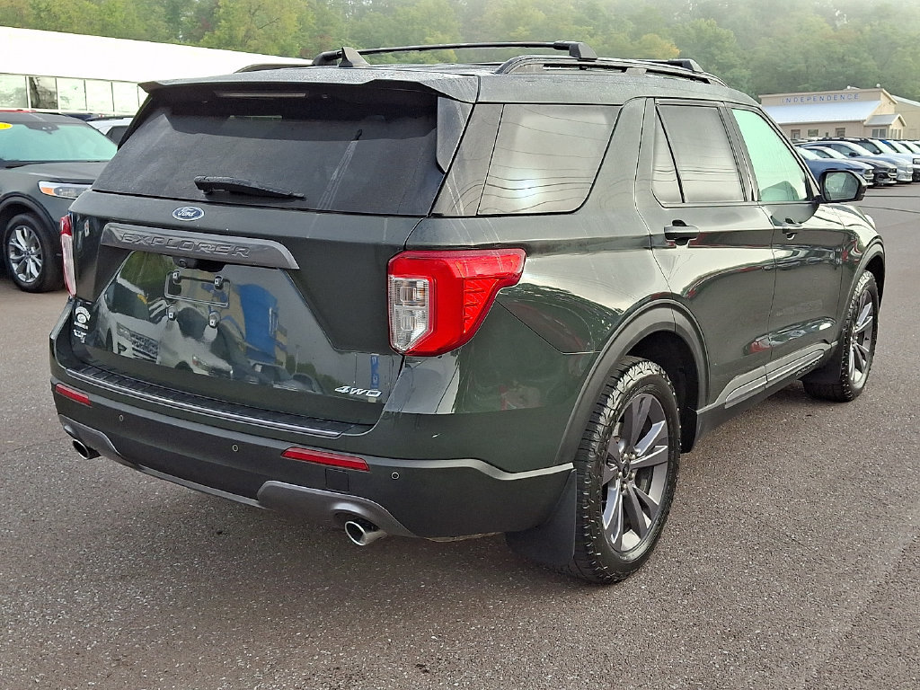 Certified 2022 Ford Explorer XLT w/ Equipment Group 202A AWD/4WD image 10