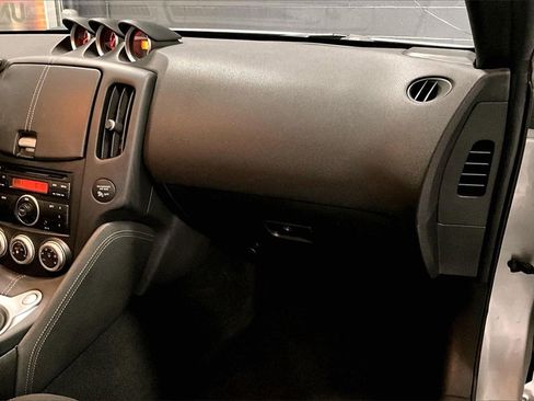 Used 2013 Nissan 370Z Coupe image 16