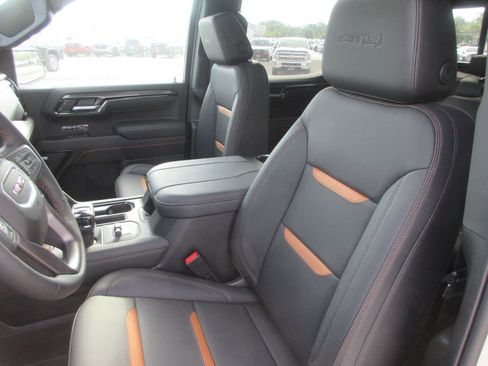 New 2026 GMC Sierra 1500 AT4 w/ AT4 Premium Package AWD/4WD image 12