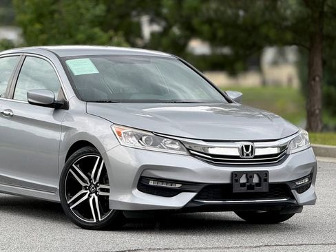 Used 2016 Honda Accord Sport image 45