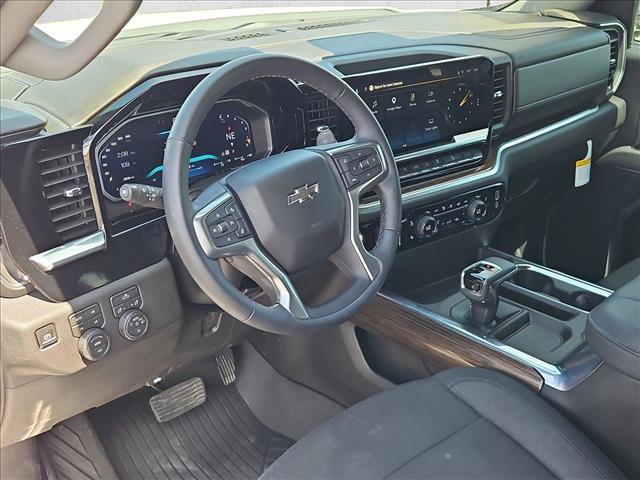 New 2026 Chevrolet Silverado 1500 RST w/ Z71 Off-Road Package AWD/4WD image 3