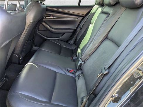 Used 2022 MAZDA MAZDA3 s image 17