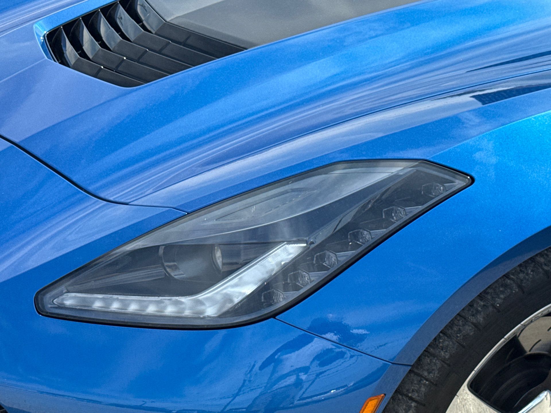 Used 2014 Chevrolet Corvette Stingray Coupe w/ 3LT Preferred Equipment Group RWD image 4