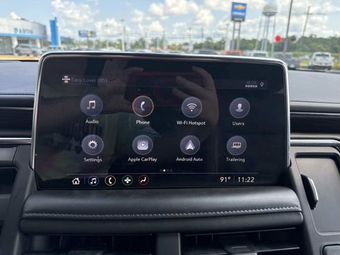 Used 2021 Chevrolet Suburban LT image 24