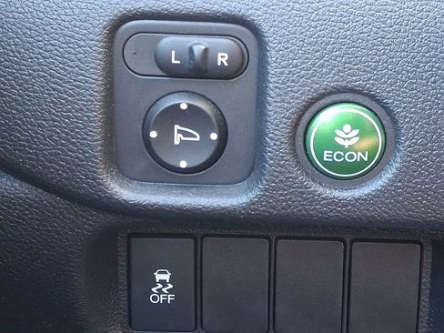 Used 2018 Honda Pilot LX image 24