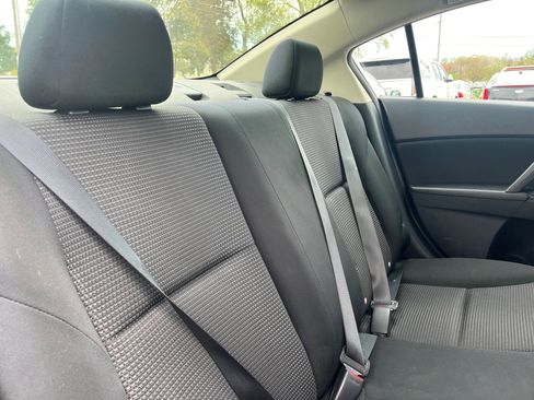 Used 2013 MAZDA MAZDA3 i SV image 15