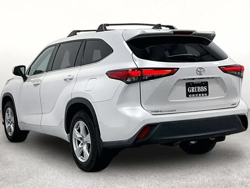 Used 2023 Toyota Highlander L AWD/4WD image 15