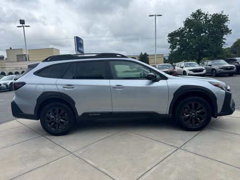 Used 2024 Subaru Outback Onyx Edition AWD/4WD image 5
