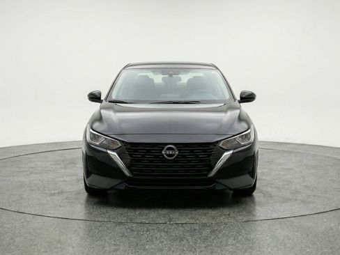Used 2025 Nissan Sentra SV image 2