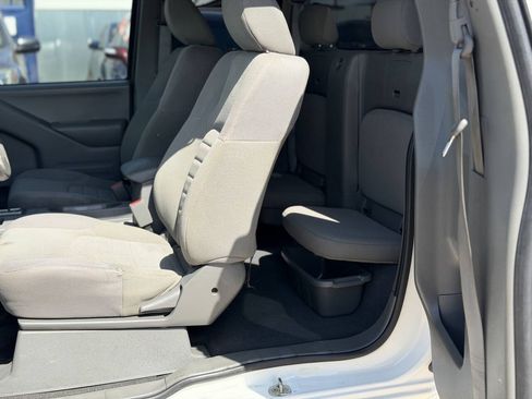 Used 2019 Nissan Frontier S RWD image 10