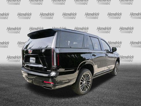 Used 2026 Cadillac Escalade Platinum Sport w/ LPO, Floor Liner Package AWD/4WD image 10