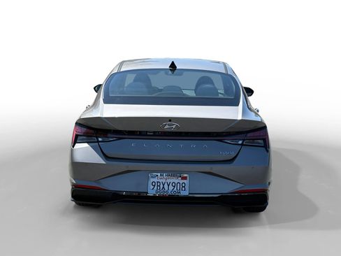 Certified 2022 Hyundai Elantra Limited image 4