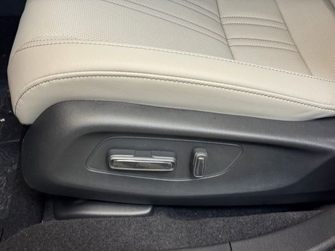 New 2026 Honda HR-V EX-L image 10