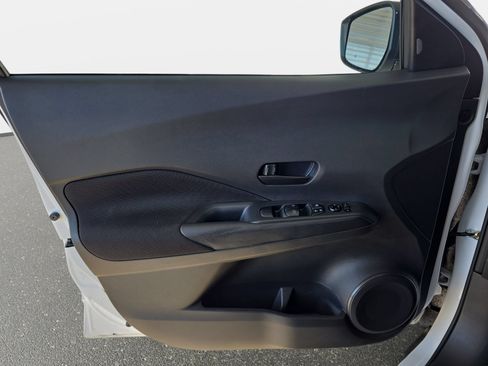 Certified 2025 Nissan Kicks Play S FWD image 25