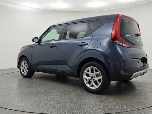 Used 2025 Kia Soul LX w/ LX Technology Package image 6