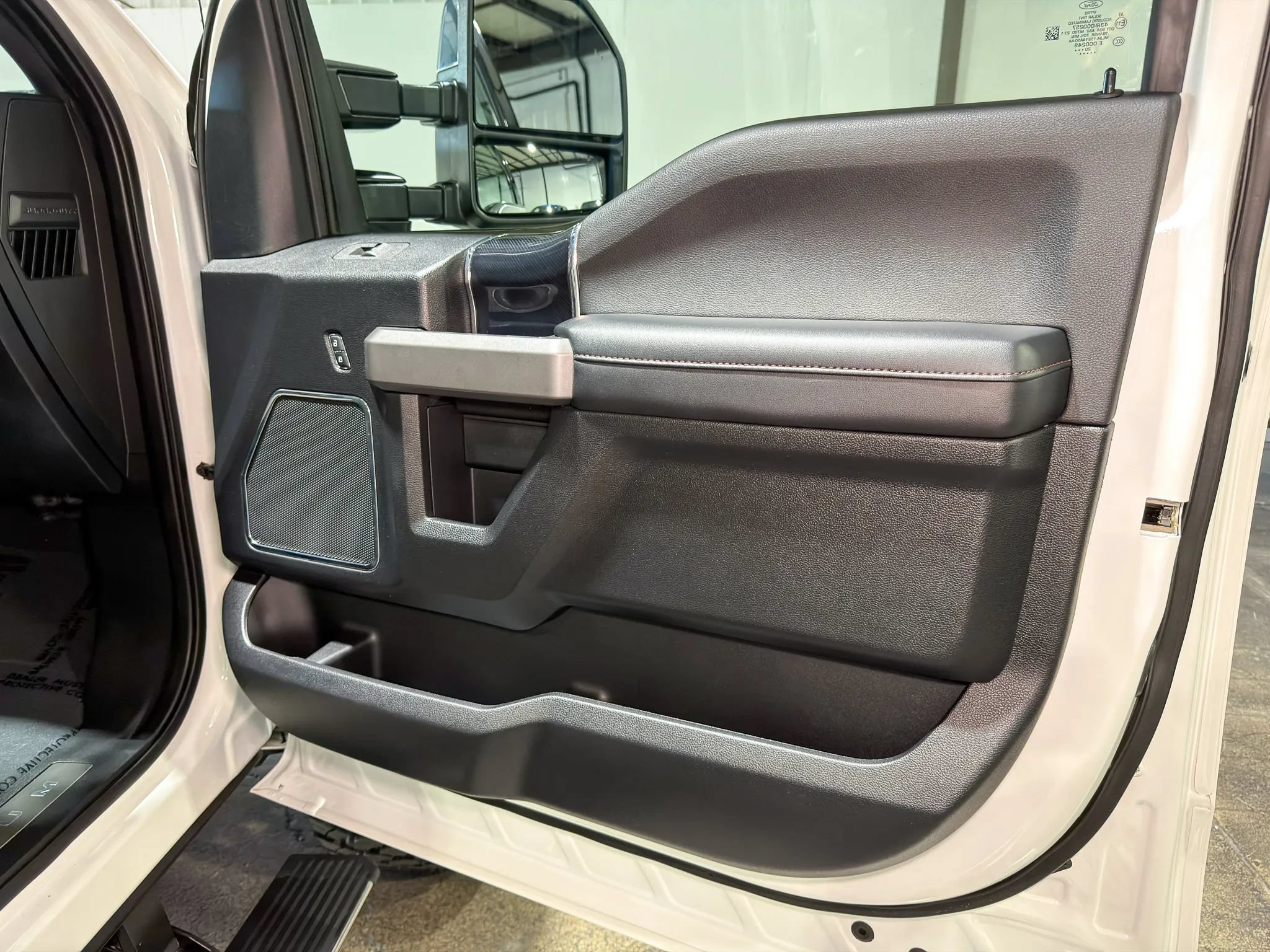 Used 2020 Ford F350 Platinum AWD/4WD image 23