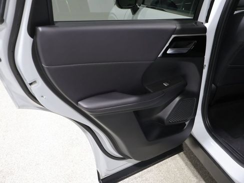 Used 2024 Mitsubishi Outlander SEL AWD/4WD image 21
