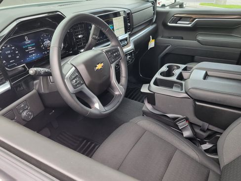 Used 2026 Chevrolet Silverado 1500 LT RWD image 3