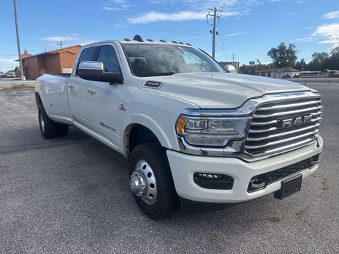Used 2022 RAM 3500 Limited image 3