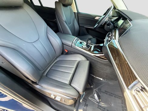 Used 2020 BMW X7 xDrive40i w/ Premium Package AWD/4WD image 15