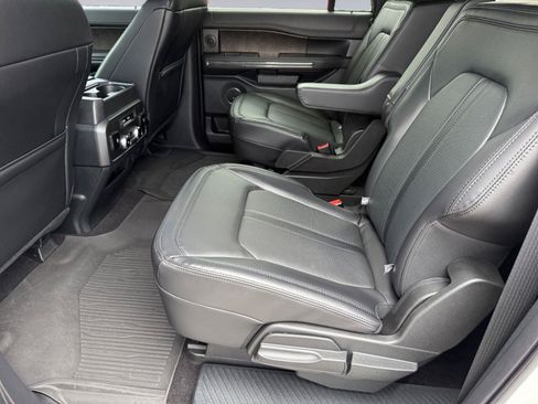 Used 2021 Ford Expedition Max Limited AWD/4WD image 17
