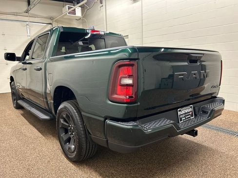 New 2026 RAM 1500 Express AWD/4WD image 4