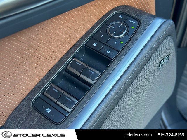 Used 2024 Lexus GX 550 w/ Accessory Package (2T) AWD/4WD image 22