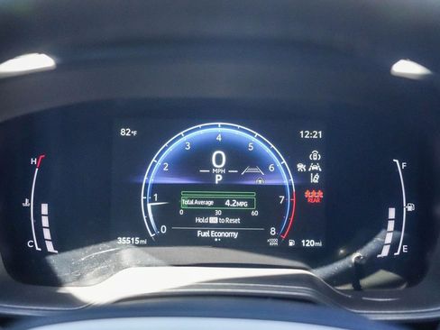 Certified 2025 Toyota Corolla SE w/ SE Premium Package FWD image 24