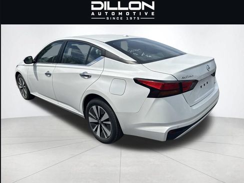 Used 2022 Nissan Altima 2.5 SV AWD/4WD image 8