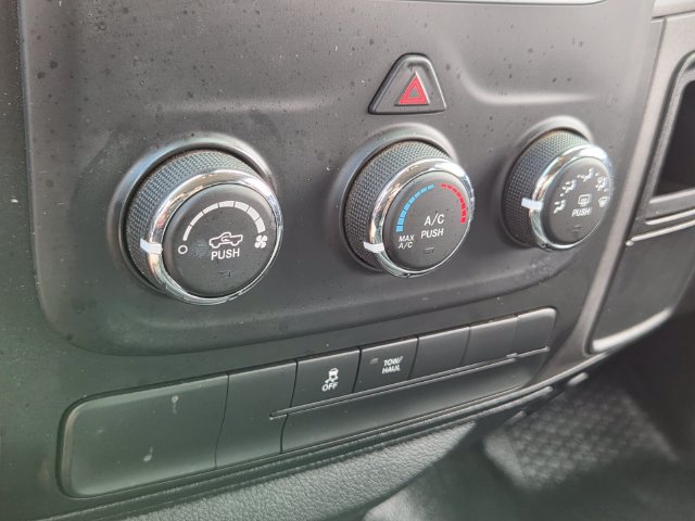 Used 2018 RAM 1500 Tradesman w/ Chrome Appearance Group AWD/4WD image 21