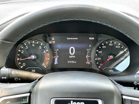 Used 2022 Jeep Compass Latitude FWD image 19