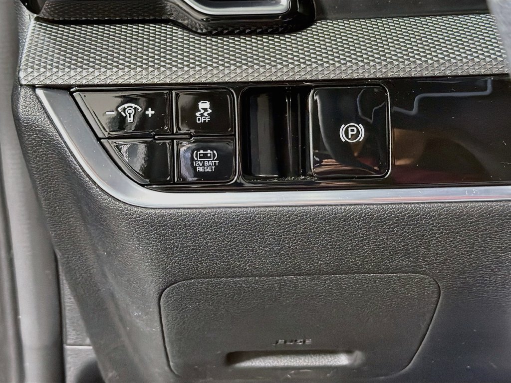 Used 2023 Kia Sportage LX AWD/4WD image 19
