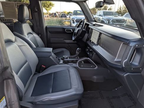 Used 2023 Ford Bronco Outer Banks AWD/4WD image 36