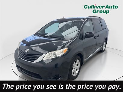 Used 2017 Toyota Sienna LE