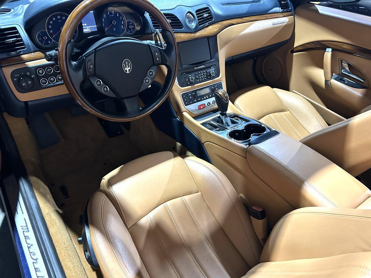 Used 2011 Maserati GranTurismo Convertible RWD image 16