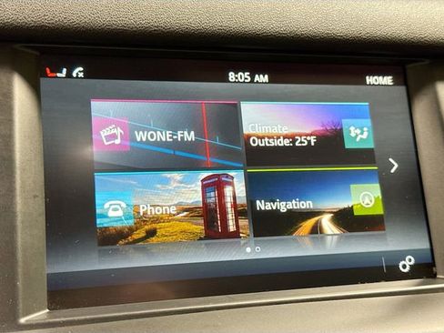 Used 2018 Land Rover Discovery Sport HSE image 16