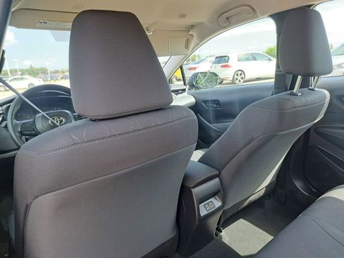 Used 2025 Toyota Corolla LE FWD image 19