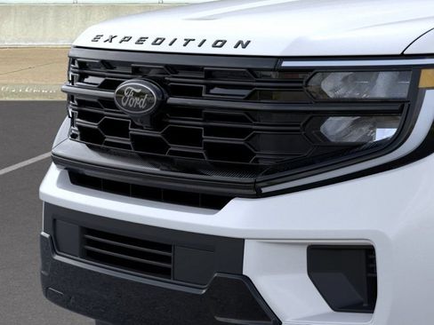 New 2026 Ford Expedition Platinum w/ Stealth Performance Package AWD/4WD image 17