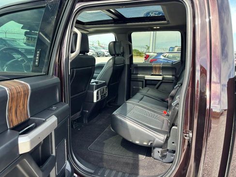 Used 2019 Ford F150 Lariat w/ Equipment Group 502A Luxury AWD/4WD image 13