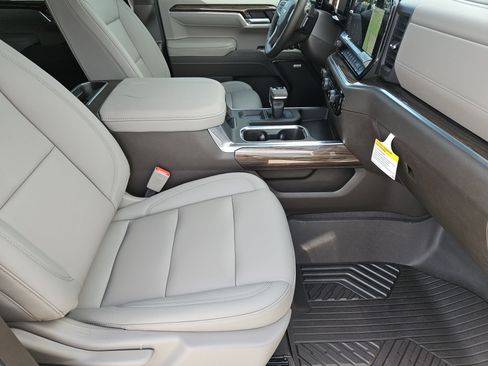 New 2026 Chevrolet Silverado 1500 LT Trail Boss w/ Convenience Package II AWD/4WD image 10