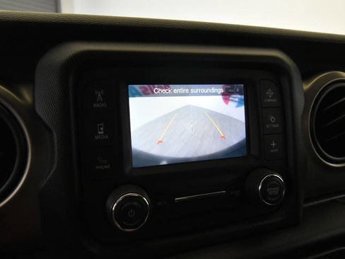 Used 2021 Jeep Wrangler Sport image 23