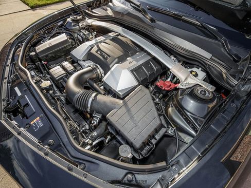 Used 2015 Chevrolet Camaro SS w/ SS Performance Package RWD image 16