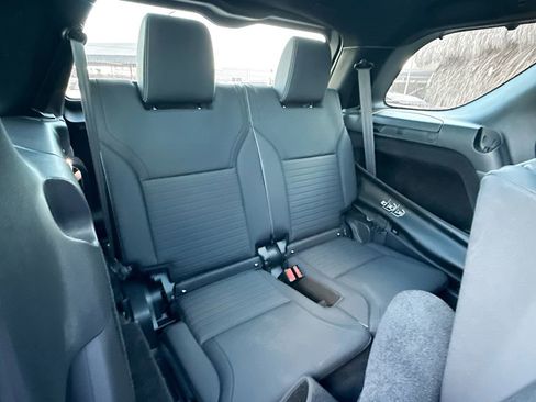 Used 2023 Land Rover Discovery S R-Dynamic image 30