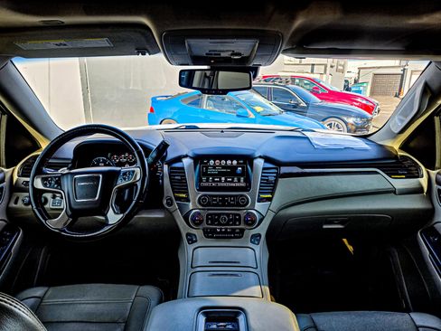 Used 2018 GMC Yukon XL Denali w/ Open Road Package image 17