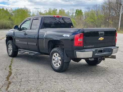 Used 2013 Chevrolet Silverado 2500 LT w/ Snow Plow Prep Package AWD/4WD image 7
