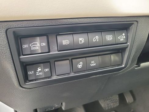 Used 2023 Toyota Sequoia Capstone image 17