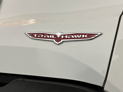 Used 2023 Jeep Renegade Trailhawk AWD/4WD image 29