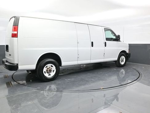 Used 2021 GMC Savana 2500 Extended RWD image 7
