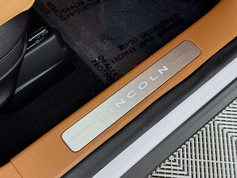 Used 2023 Lincoln Aviator Black Label w/ Dynamic Handling Package image 31